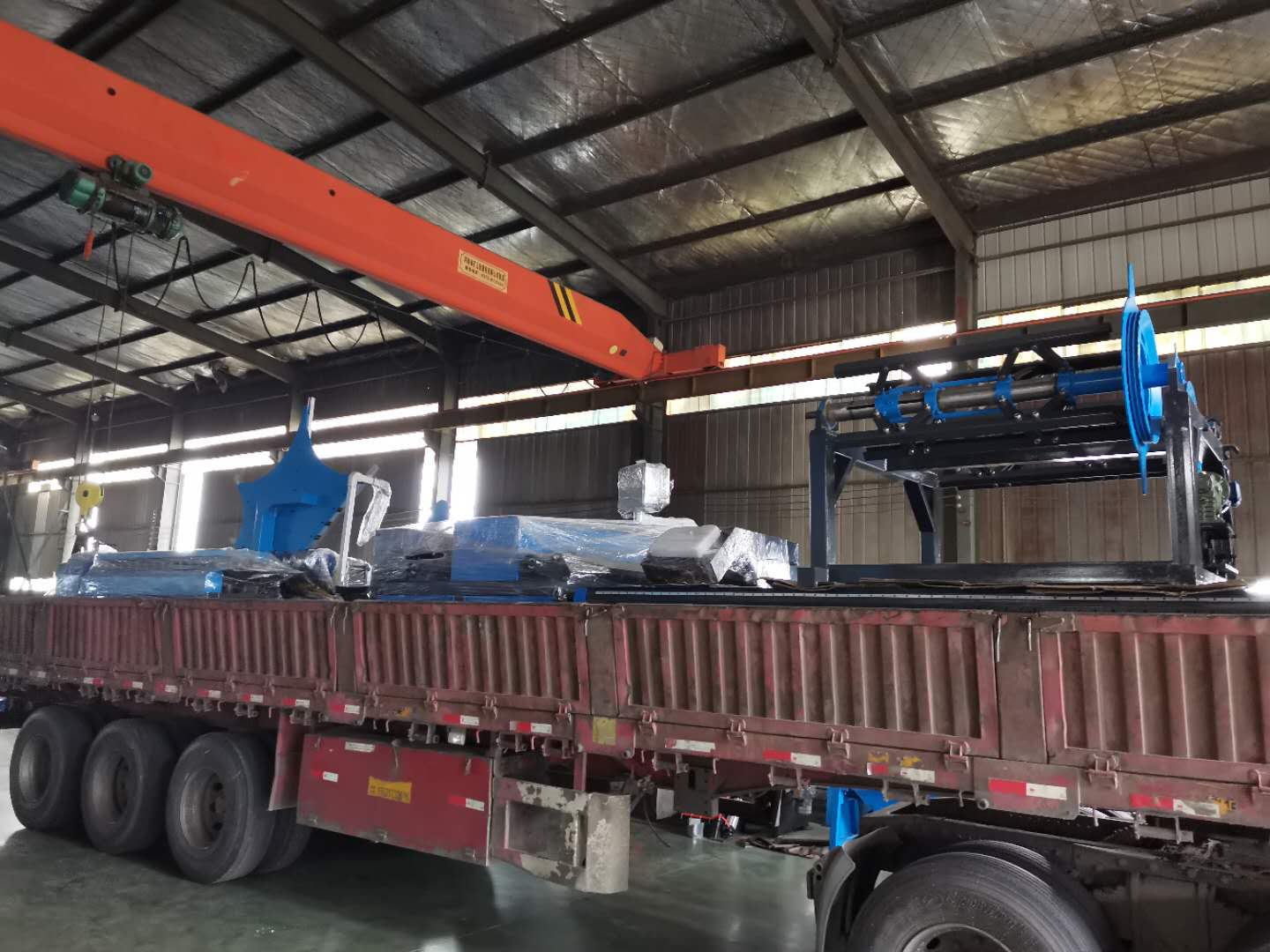 阜陽(yáng)何總訂購(gòu)螺旋風(fēng)管機(jī)，風(fēng)管生產(chǎn)二線全套設(shè)備